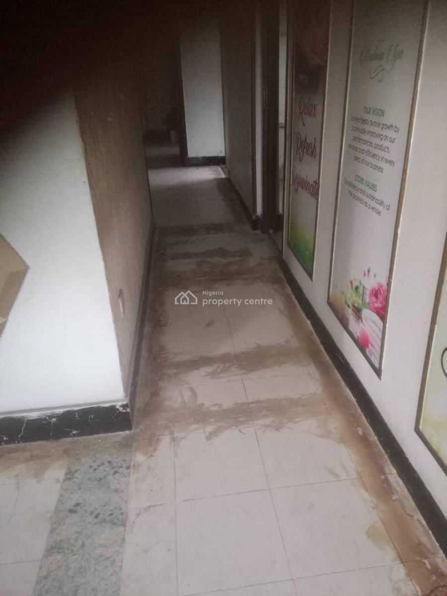 5-bedroom Detached House with Bq for Commercial Use, Lekki Phase 1, Lekki, Lagos, Commercial Property for Rent