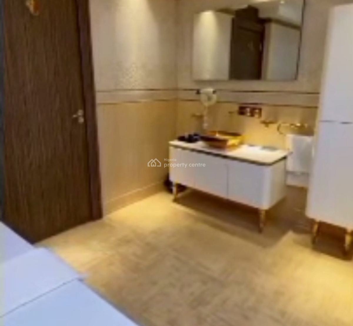 Hotel with 30 Rooms Ensuite., Maitama District, Abuja, Hotel / Guest House for Sale