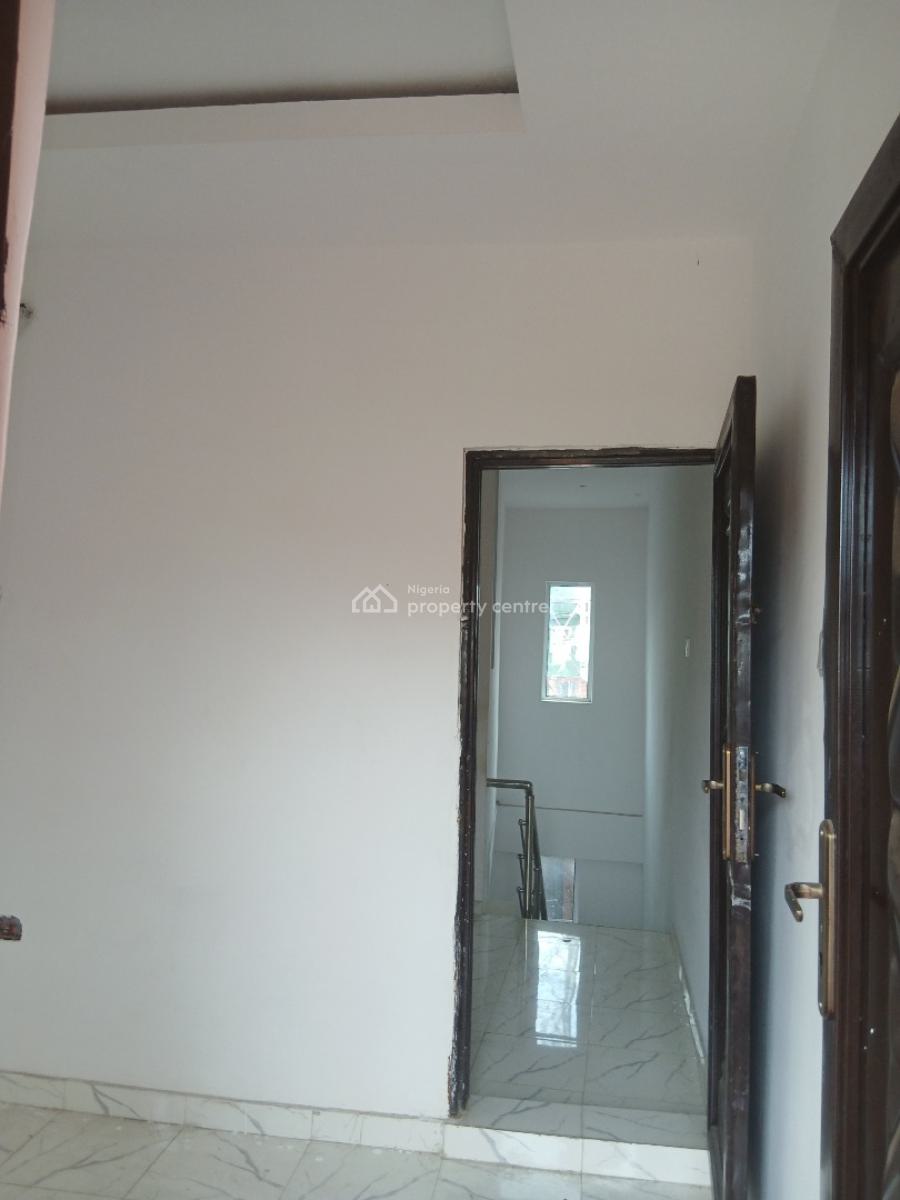 Beautiful 3 Bedroom, Shomolu, Lagos, Semi-detached Duplex for Rent