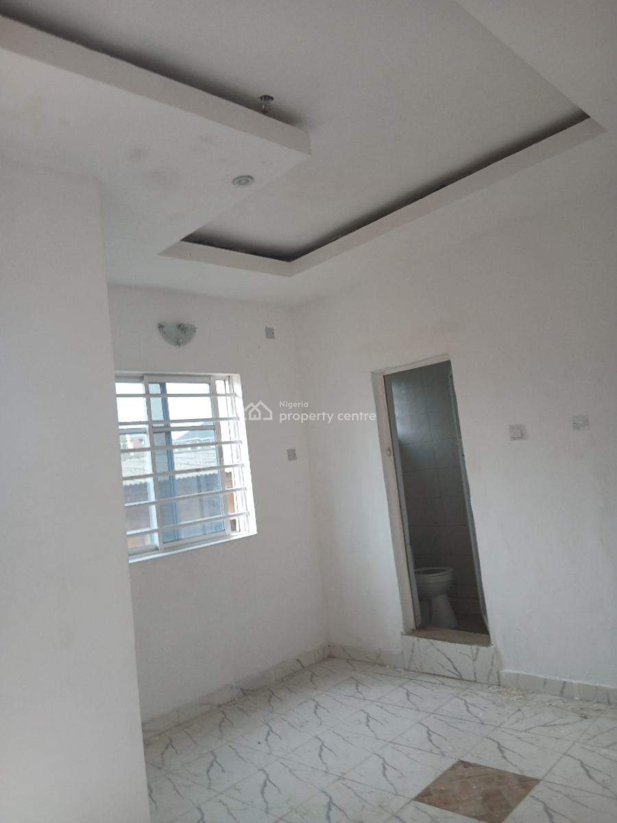 Beautiful 3 Bedroom, Shomolu, Lagos, Semi-detached Duplex for Rent