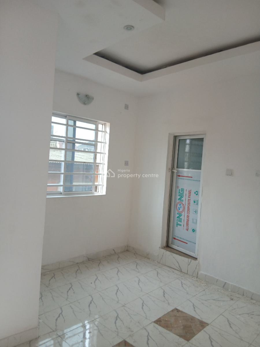 Beautiful 3 Bedroom, Shomolu, Lagos, Semi-detached Duplex for Rent