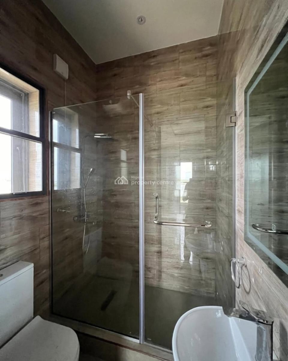 Newly Built and Serviced with 24/7 Power Supply 2 Bedtoom En-suite Fla, Lekki Phase 1, Lekki, Lagos, Flat / Apartment for Rent