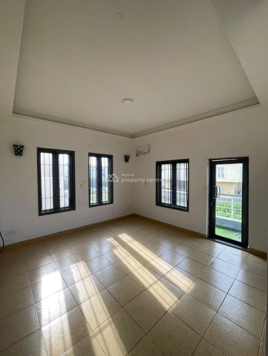 Spacious  3 Bedroom Apartment, Chevron, Lekki, Lagos, Flat / Apartment for Sale