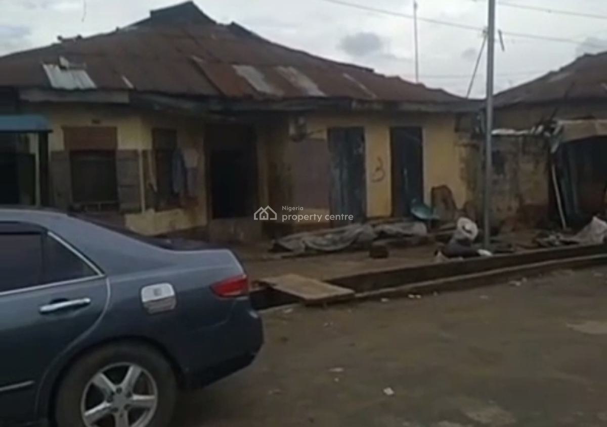 a Demolishable Bungalow on a Full Plot of Land., Onipanu, Shomolu, Lagos, Detached Bungalow for Sale