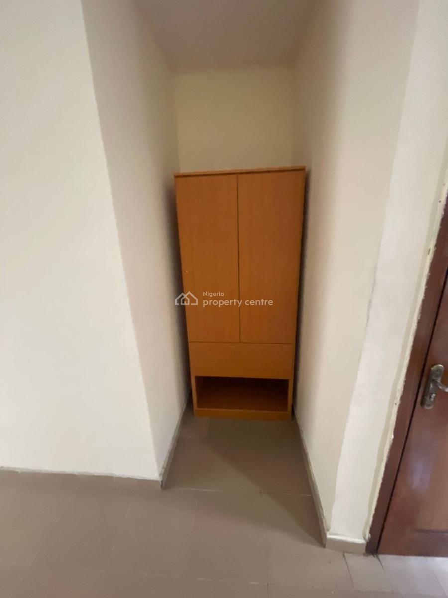 Renovated and Spacious Upstairs, Ogidan Area, Sangotedo, Ajah, Lagos, Flat / Apartment for Rent