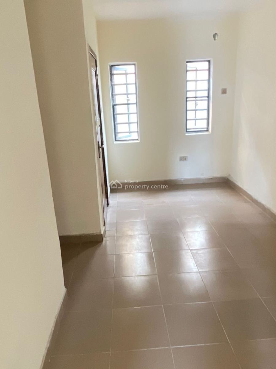Renovated and Spacious Upstairs, Ogidan Area, Sangotedo, Ajah, Lagos, Flat / Apartment for Rent