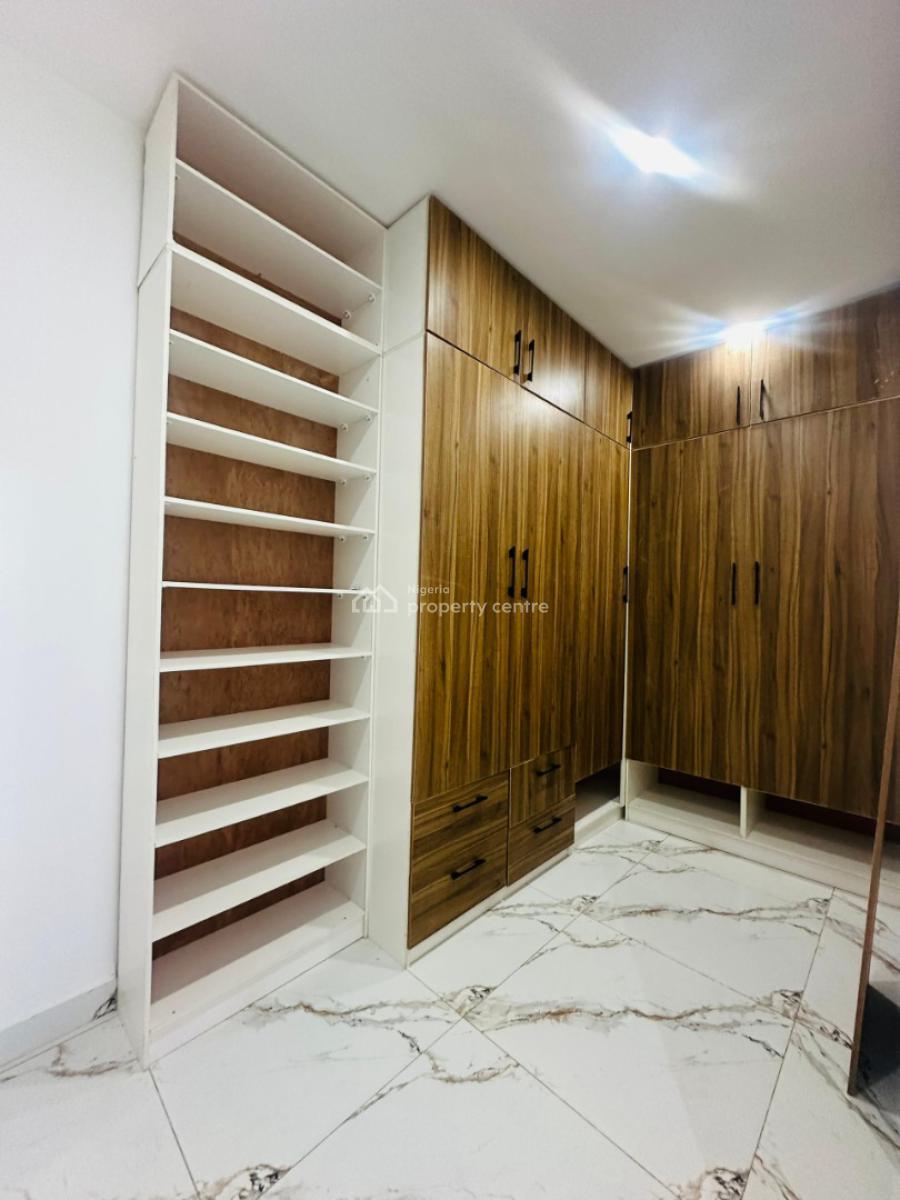 a Massive 5 Bedroom Detached Duplex All En-suite with a Bq, Gra Phase 2, Magodo, Lagos, Detached Duplex for Sale