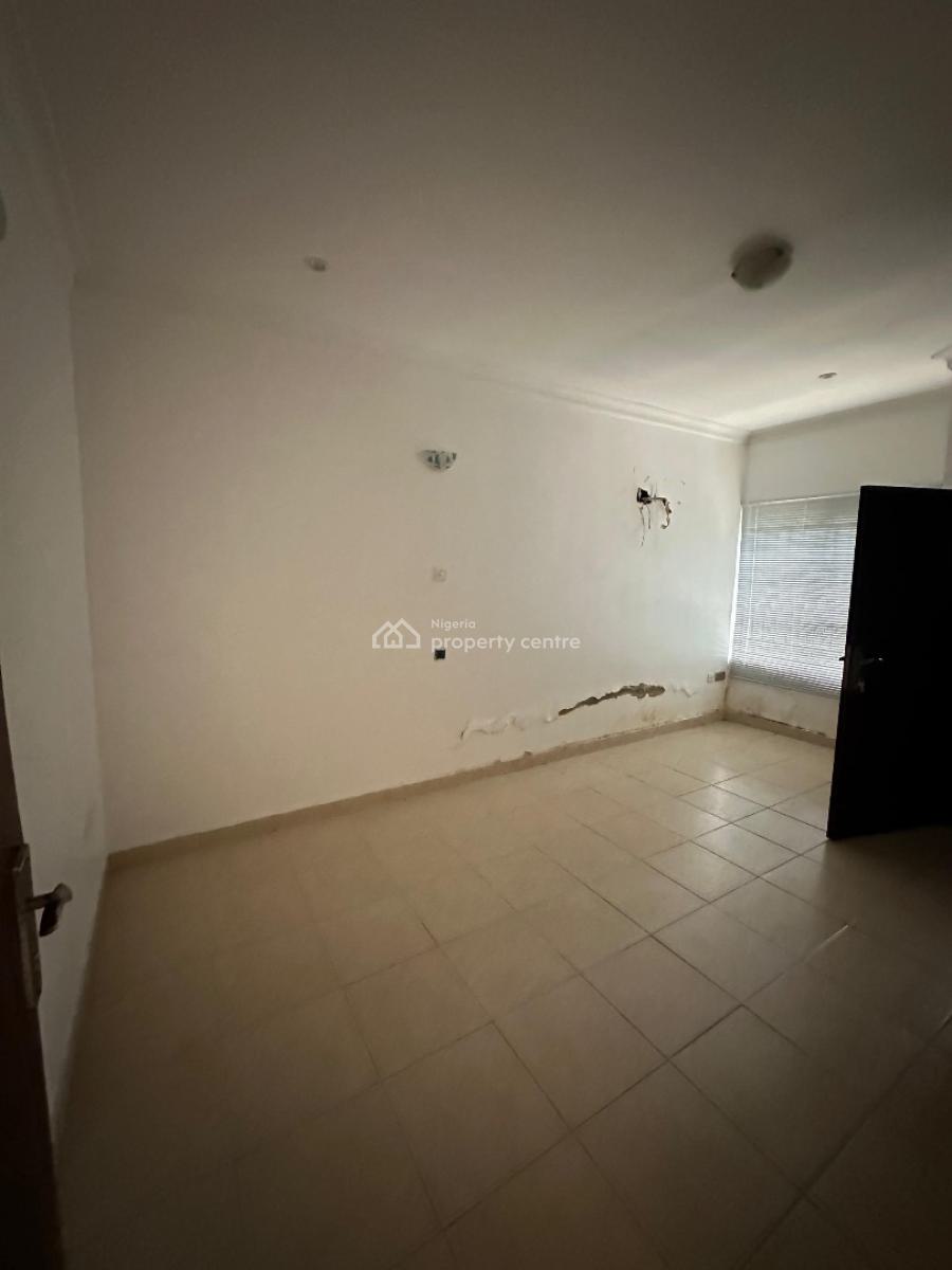 5 Bedroom Terrace, Bourdillon Court Estate, Chevron Drive, Osapa, Lekki, Lagos, Terraced Duplex for Sale