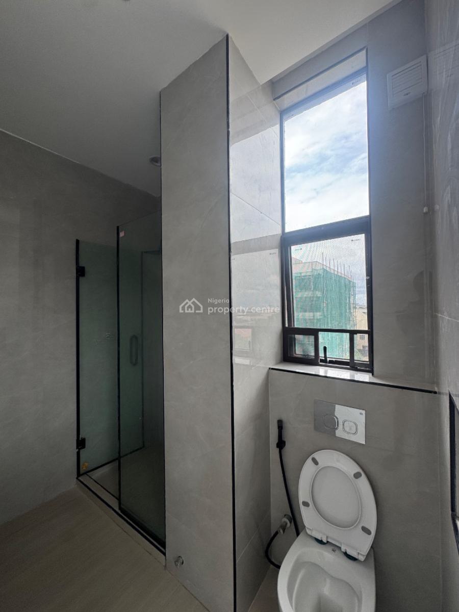 Luxury 3 Bedroom Apartment with Swimming Pool, Bq , Concierge, Lekki Phase 1, Lekki, Lagos, Flat / Apartment for Rent