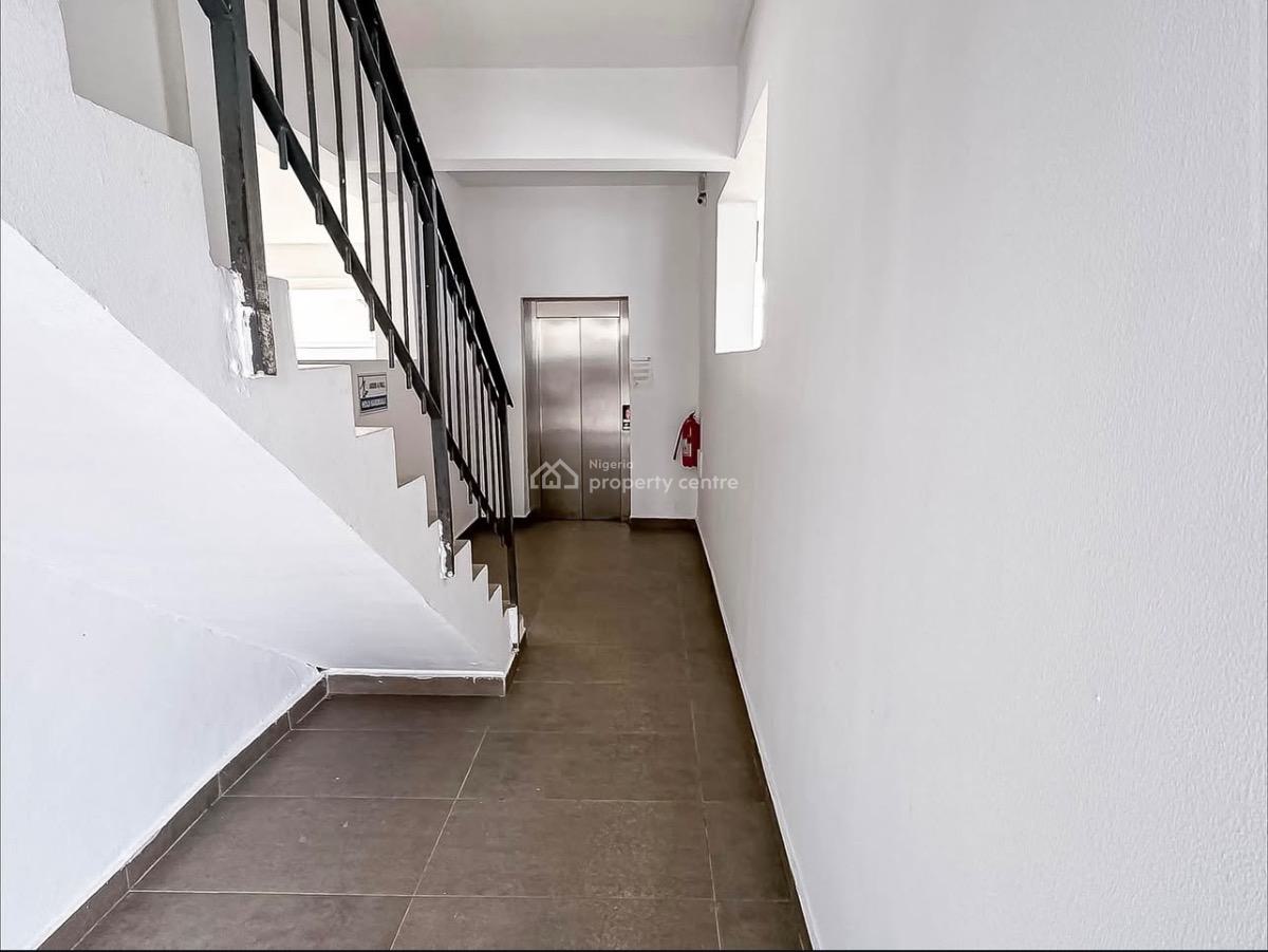 Nice 1 Bedroom Spacious Apartment, Victoria Island Lagos, Victoria Island (vi), Lagos, Mini Flat (room and Parlour) for Sale