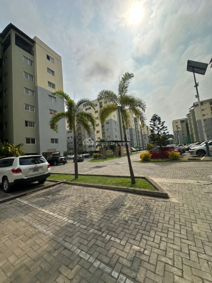 Standard Well Renovated 3 Bedroom Flat with Bq, Prime Water View, Ikate, Lekki, Lagos, Flat / Apartment for Sale