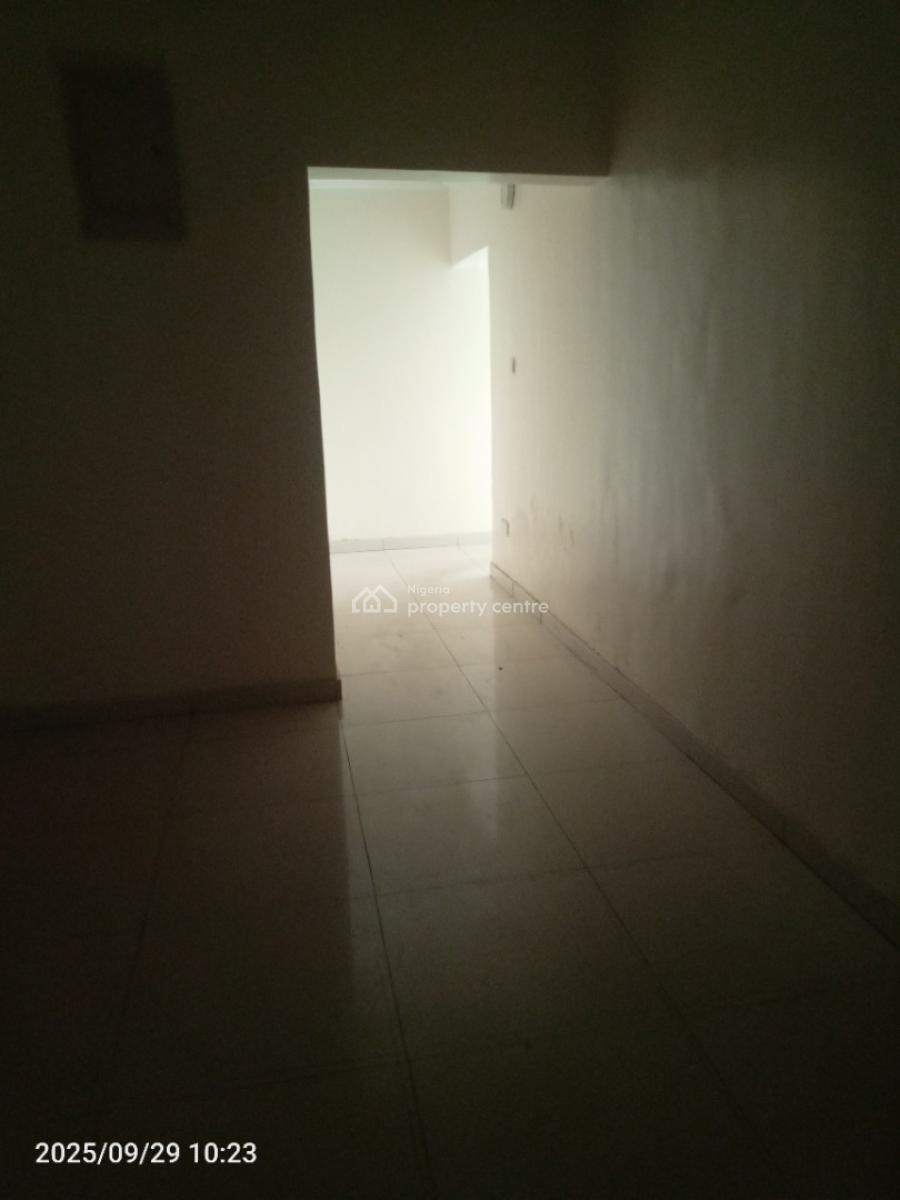 1 Bedroom Luxurious Furnished Shared Apartment, Alaguntan, Off Mobil Road, Ilaje, Ajah, Lagos, Self Contain (single Rooms) for Rent