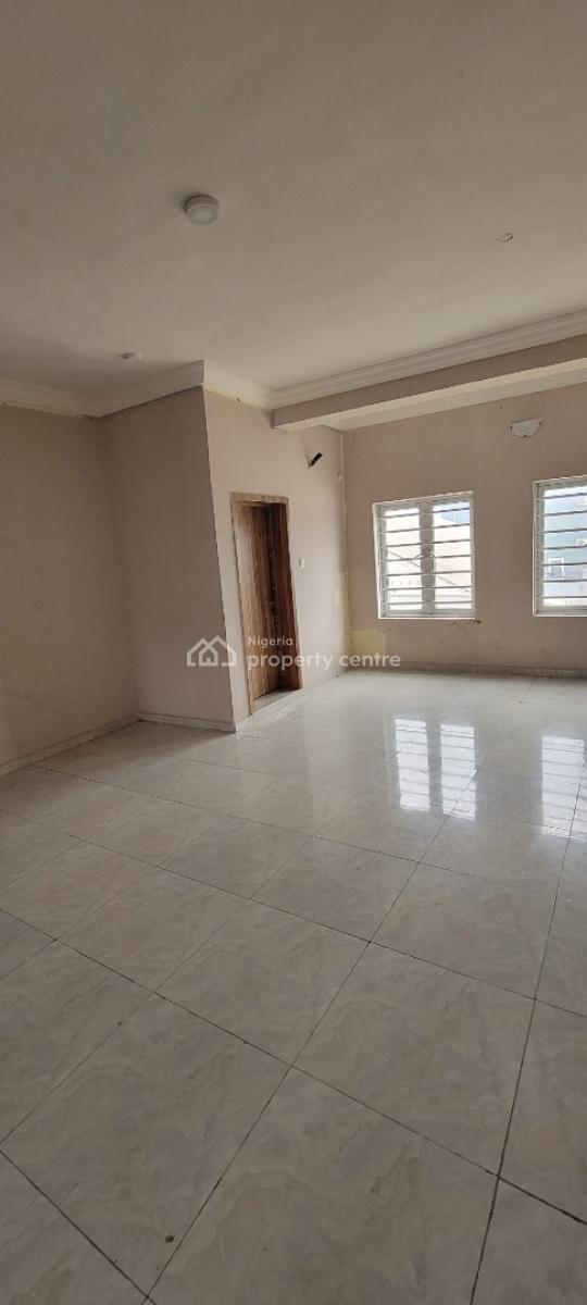 Standard 3 Bedroom Flat, Arosco Off Okun-ajah Roundabout, Okun-ajah, Ajah, Lagos, Flat / Apartment for Rent