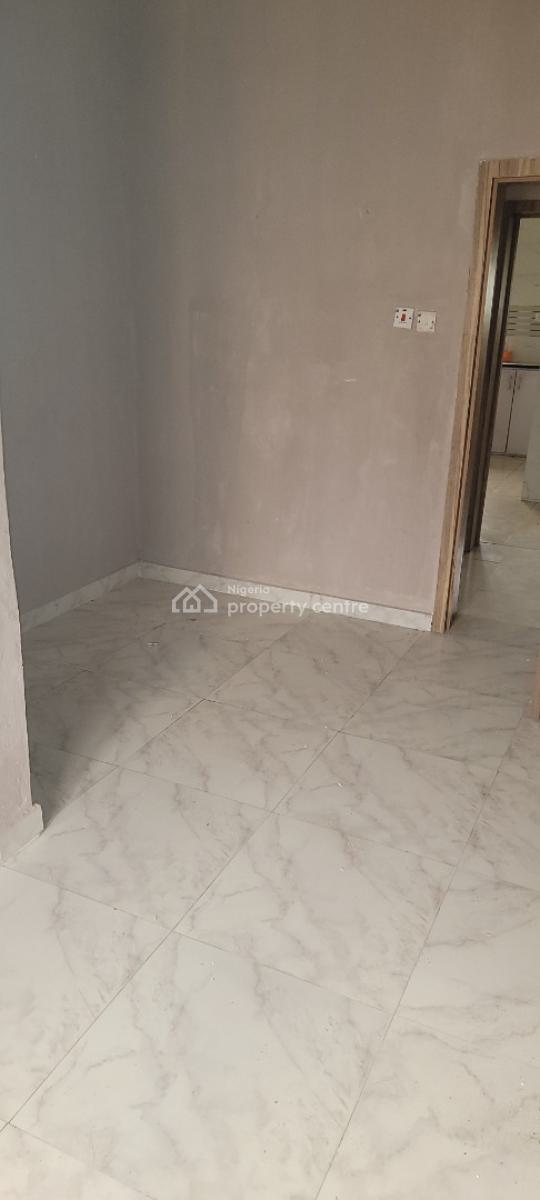 Standard 3 Bedroom Flat, Arosco Off Okun-ajah Roundabout, Okun-ajah, Ajah, Lagos, Flat / Apartment for Rent