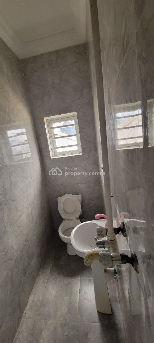 Standard 3 Bedroom Flat, Arosco Off Okun-ajah Roundabout, Okun-ajah, Ajah, Lagos, Flat / Apartment for Rent