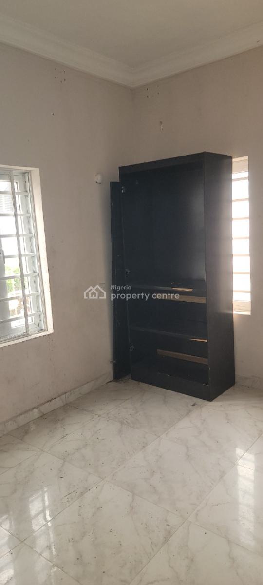 Standard 3 Bedroom Flat, Arosco Off Okun-ajah Roundabout, Okun-ajah, Ajah, Lagos, Flat / Apartment for Rent