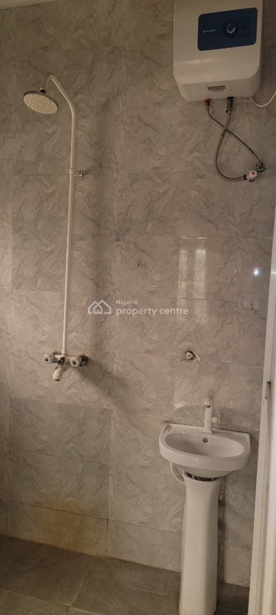 Standard 3 Bedroom Flat, Arosco Off Okun-ajah Roundabout, Okun-ajah, Ajah, Lagos, Flat / Apartment for Rent