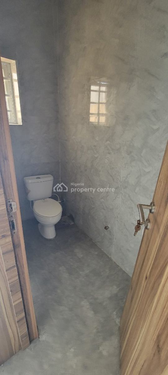 Standard 3 Bedroom Flat, Arosco Off Okun-ajah Roundabout, Okun-ajah, Ajah, Lagos, Flat / Apartment for Rent