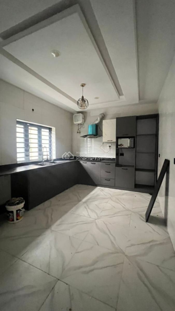 Affordable & Spacious 3 Bedroom Terraced Duplex with Bq, Yaba, Lagos, Terraced Duplex for Sale