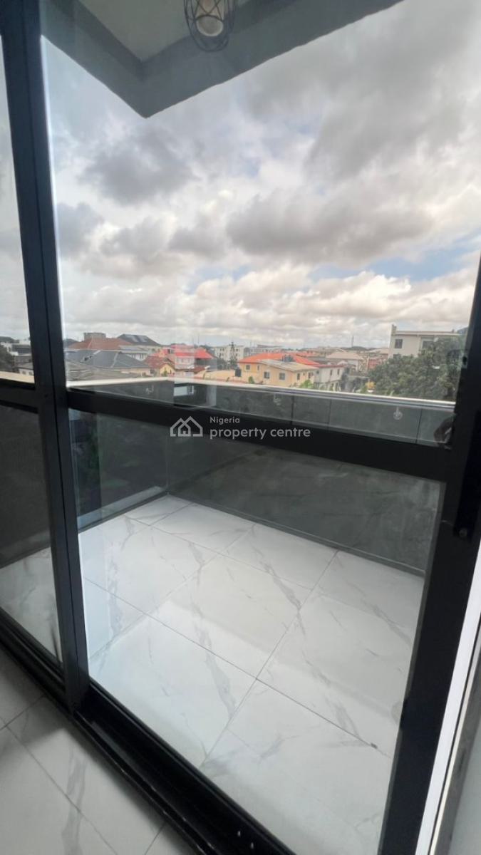 Affordable & Spacious 3 Bedroom Terraced Duplex with Bq, Yaba, Lagos, Terraced Duplex for Sale