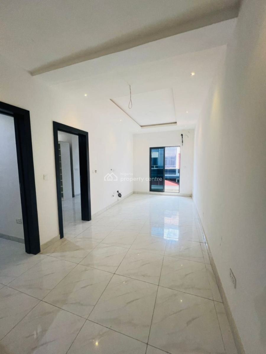 Lekki  4 Bedrooms Luxurious Duplex, Lekki Phase 1, Lekki, Lagos, Flat / Apartment for Sale