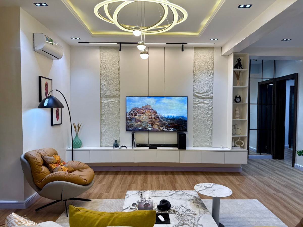 Cozy 2 Bedroom &serviced Apartment, Lekki Phase 1, Lekki, Lagos, Flat / Apartment Short Let