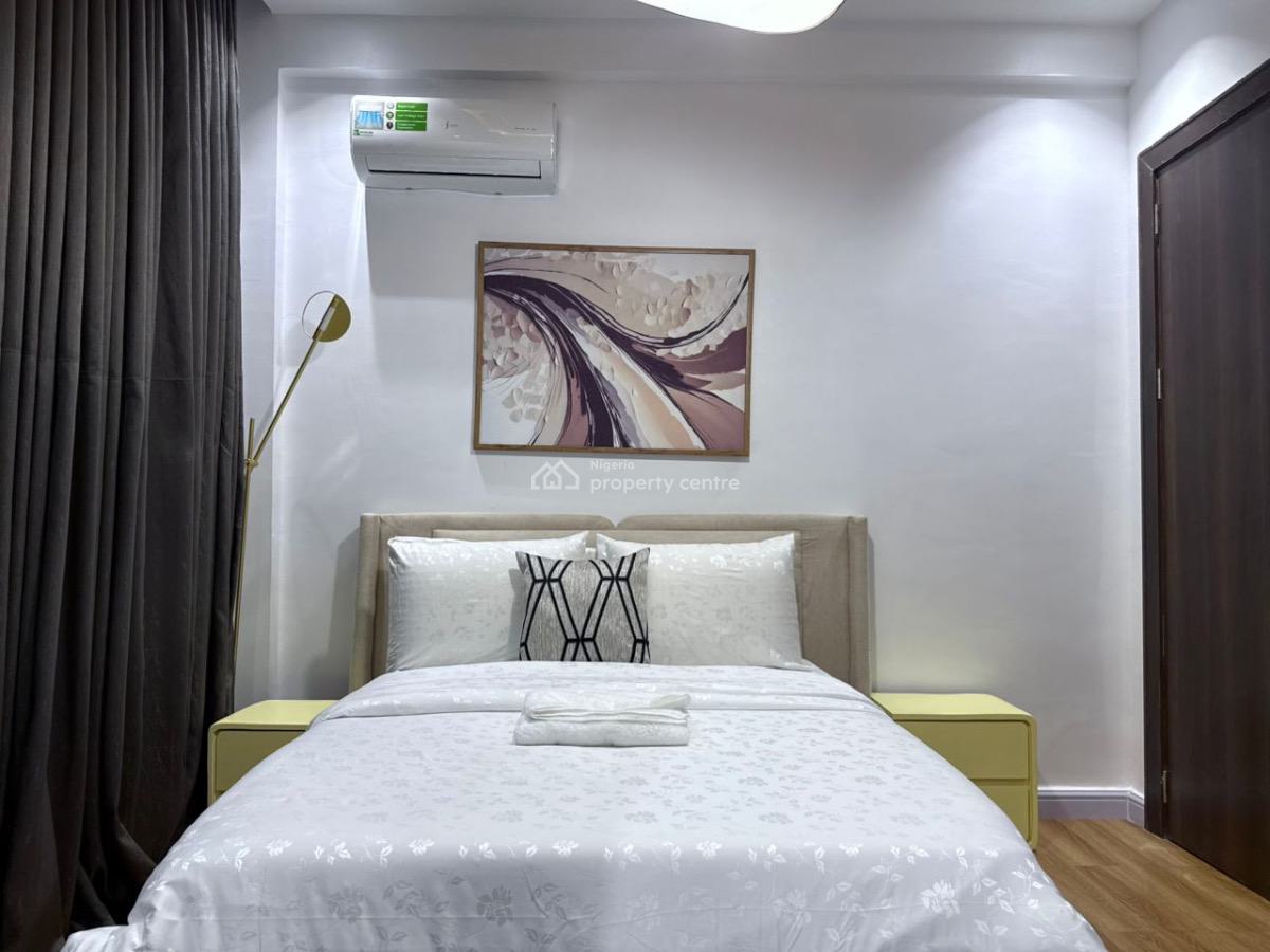 Cozy 2 Bedroom &serviced Apartment, Lekki Phase 1, Lekki, Lagos, Flat / Apartment Short Let
