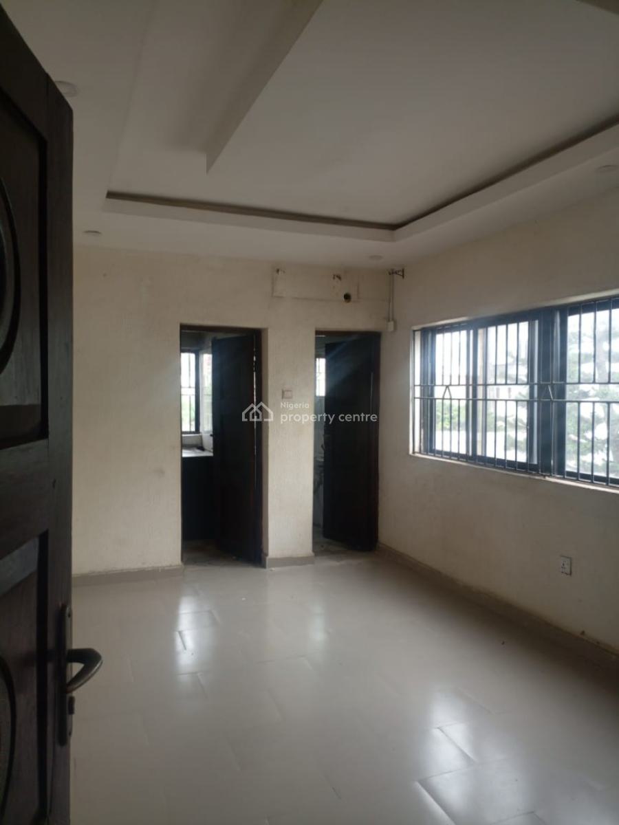3 Bedroom Flat Apartment, Gra Phase 2, Magodo, Lagos, Flat / Apartment for Rent