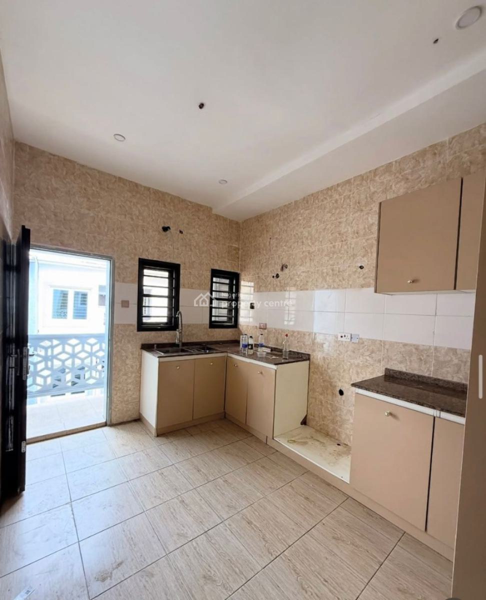 Lovely 3 Bedroom Flat on The First Floor, Jahi, Abuja, Flat / Apartment for Rent