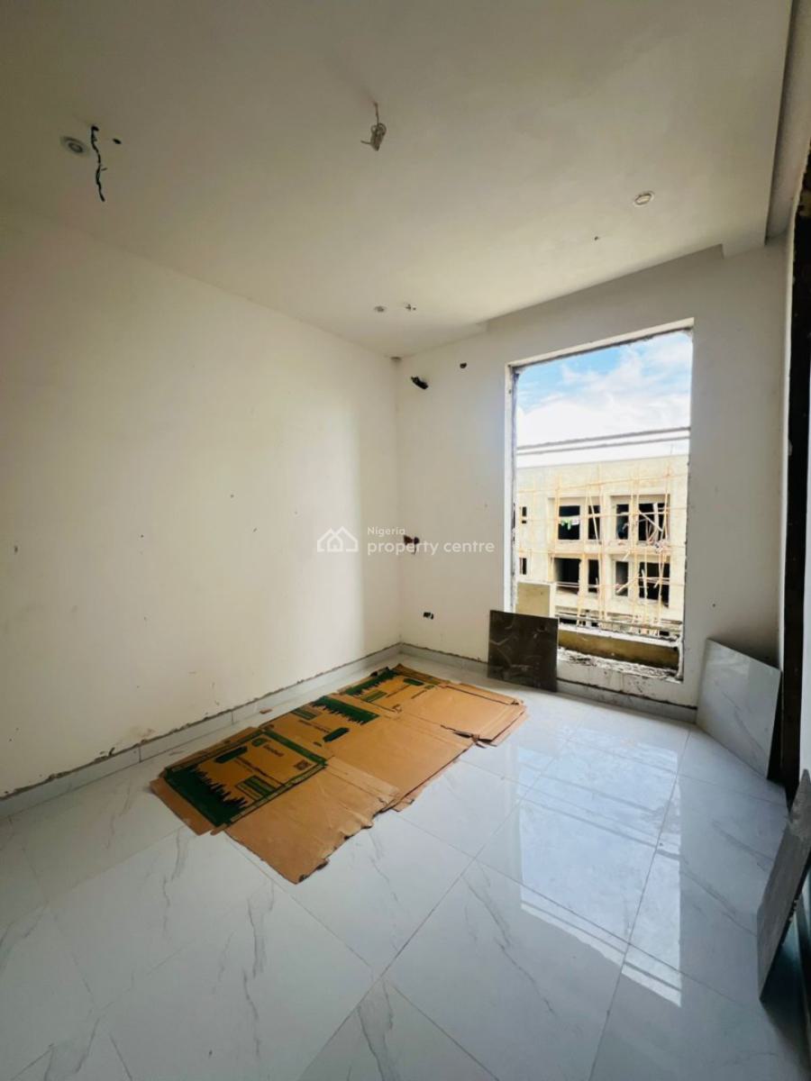 Luxurious 3 Bedroom Apartment with Elevator, Lekki Phase 1, Lekki, Lagos, Flat / Apartment for Sale