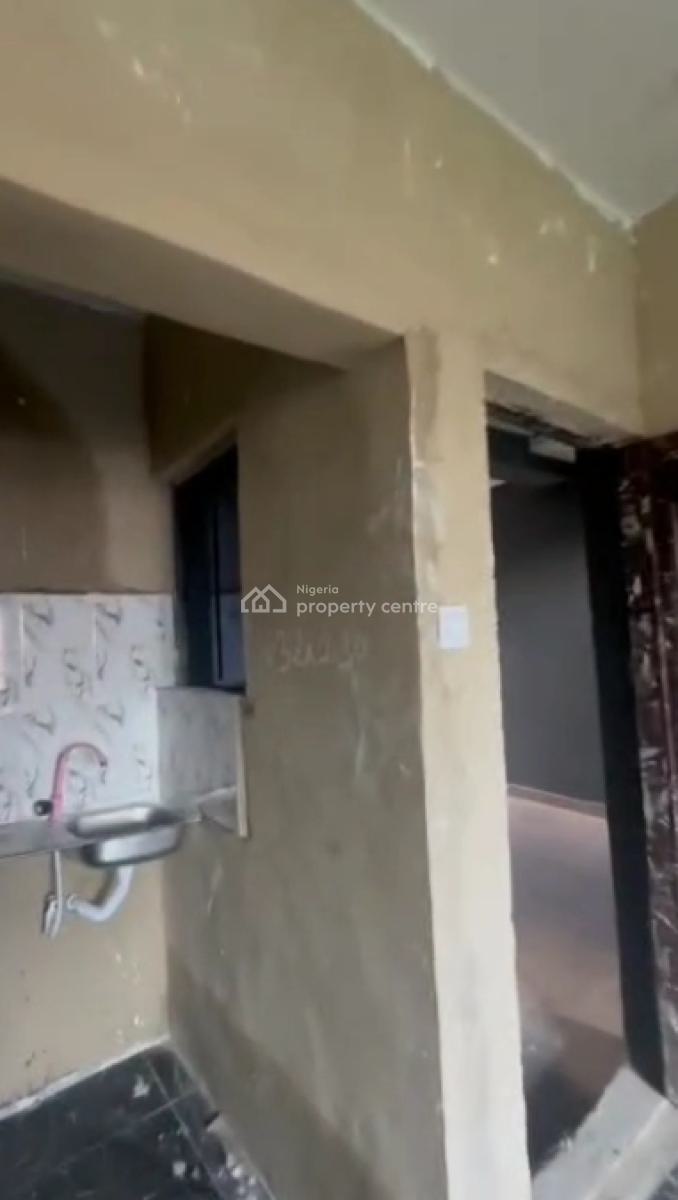 Very Decent and Spacious Mini Flat, Alagomeji, Yaba, Lagos, Mini Flat (room and Parlour) for Rent