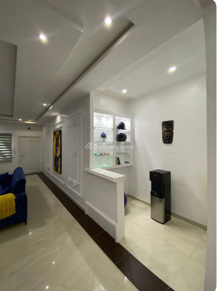 3 Bedrooms Furnished Apartment with a Pool, Lekki Phase 1, Lekki, Lagos, Flat / Apartment for Rent