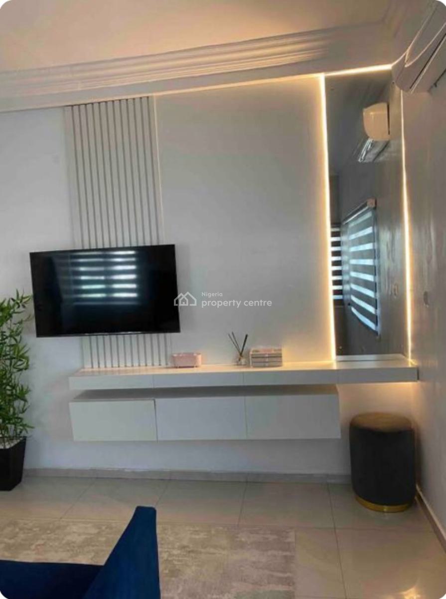 3 Bedrooms Furnished Apartment with a Pool, Lekki Phase 1, Lekki, Lagos, Flat / Apartment for Rent