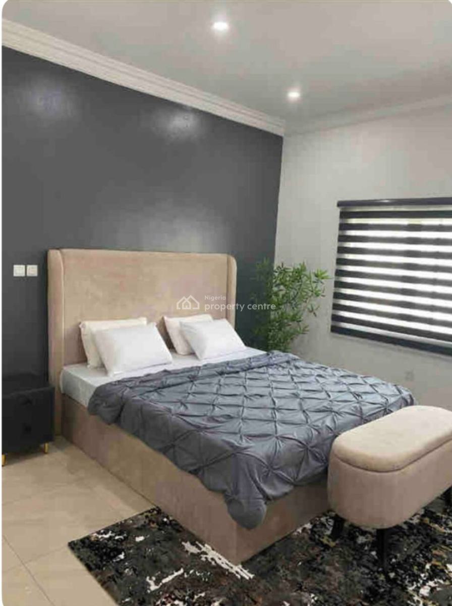 3 Bedrooms Furnished Apartment with a Pool, Lekki Phase 1, Lekki, Lagos, Flat / Apartment for Rent