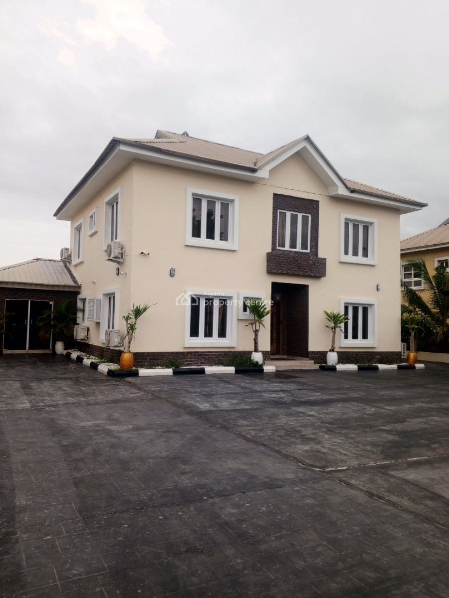 Luxury 4 Bedroom Fully Detached House with Bq in a Service Estate, Northern Foreshore Off Chevron Drive, Lekki Phase 2, Lekki, Lagos, Detached Duplex for Sale
