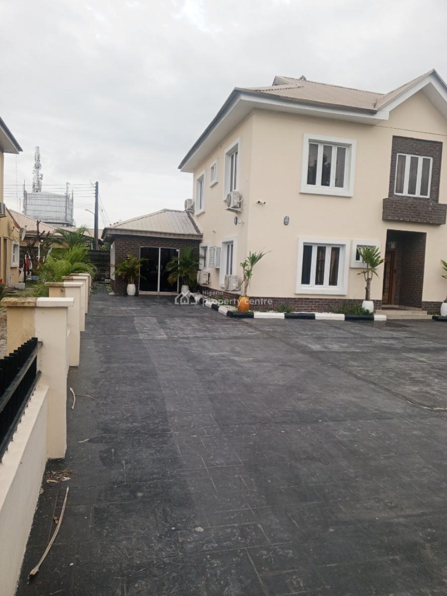 Luxury 4 Bedroom Fully Detached House with Bq in a Service Estate, Northern Foreshore Off Chevron Drive, Lekki Phase 2, Lekki, Lagos, Detached Duplex for Sale