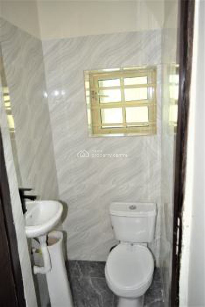 Luxury 2 Bedrooms with Serene Environment, Off Orchid Road, Lafiaji Community, Lekki, Lagos, Flat / Apartment for Rent