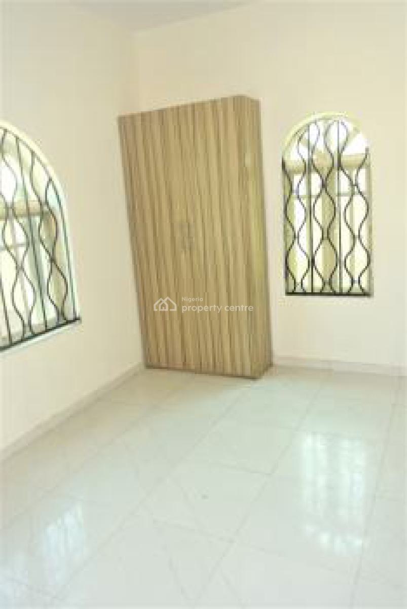 Luxury 2 Bedrooms with Serene Environment, Off Orchid Road, Lafiaji Community, Lekki, Lagos, Flat / Apartment for Rent