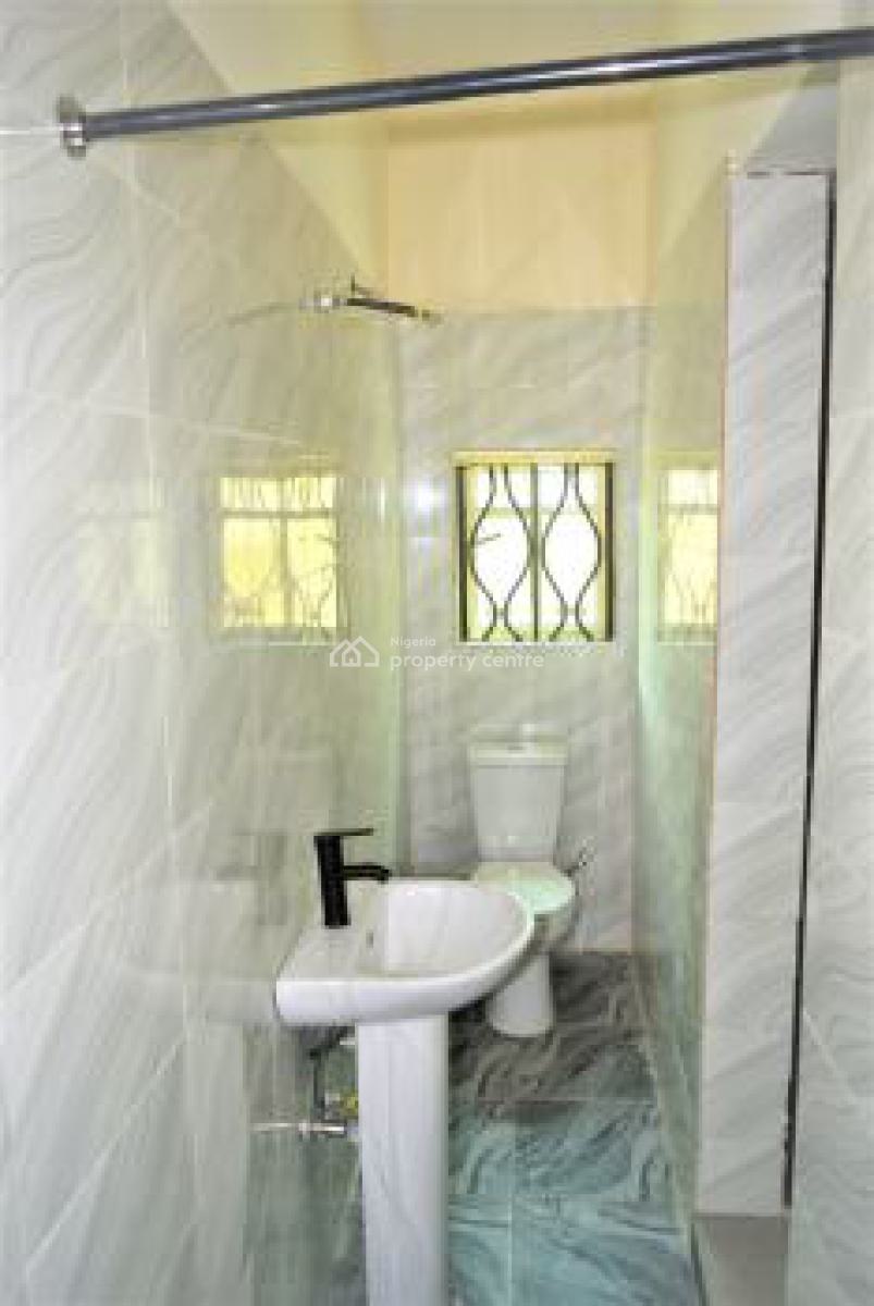 Luxury 2 Bedrooms with Serene Environment, Off Orchid Road, Lafiaji Community, Lekki, Lagos, Flat / Apartment for Rent