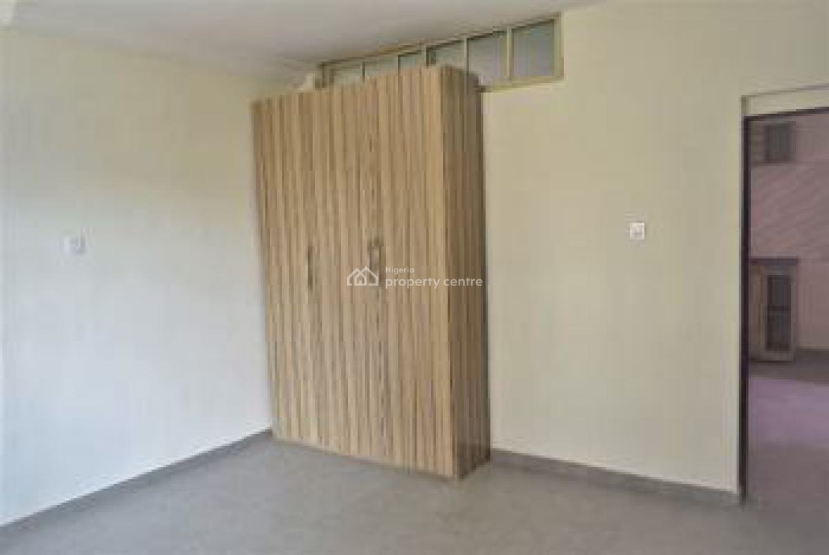 Luxury 2 Bedrooms with Serene Environment, Off Orchid Road, Lafiaji Community, Lekki, Lagos, Flat / Apartment for Rent