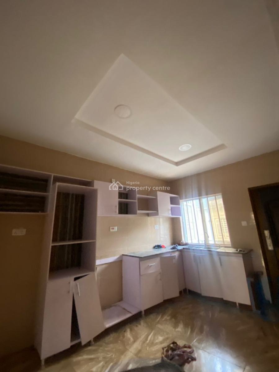Luxury 3 Bedrooms in an Estate, Sangotedo, Ajah, Lagos, Flat / Apartment for Rent