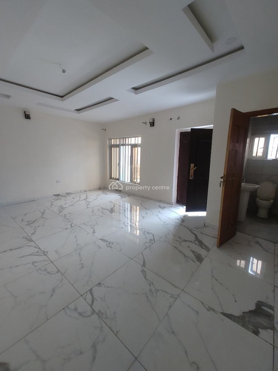 Luxury 3 Bedrooms in an Estate, Sangotedo, Ajah, Lagos, Flat / Apartment for Rent