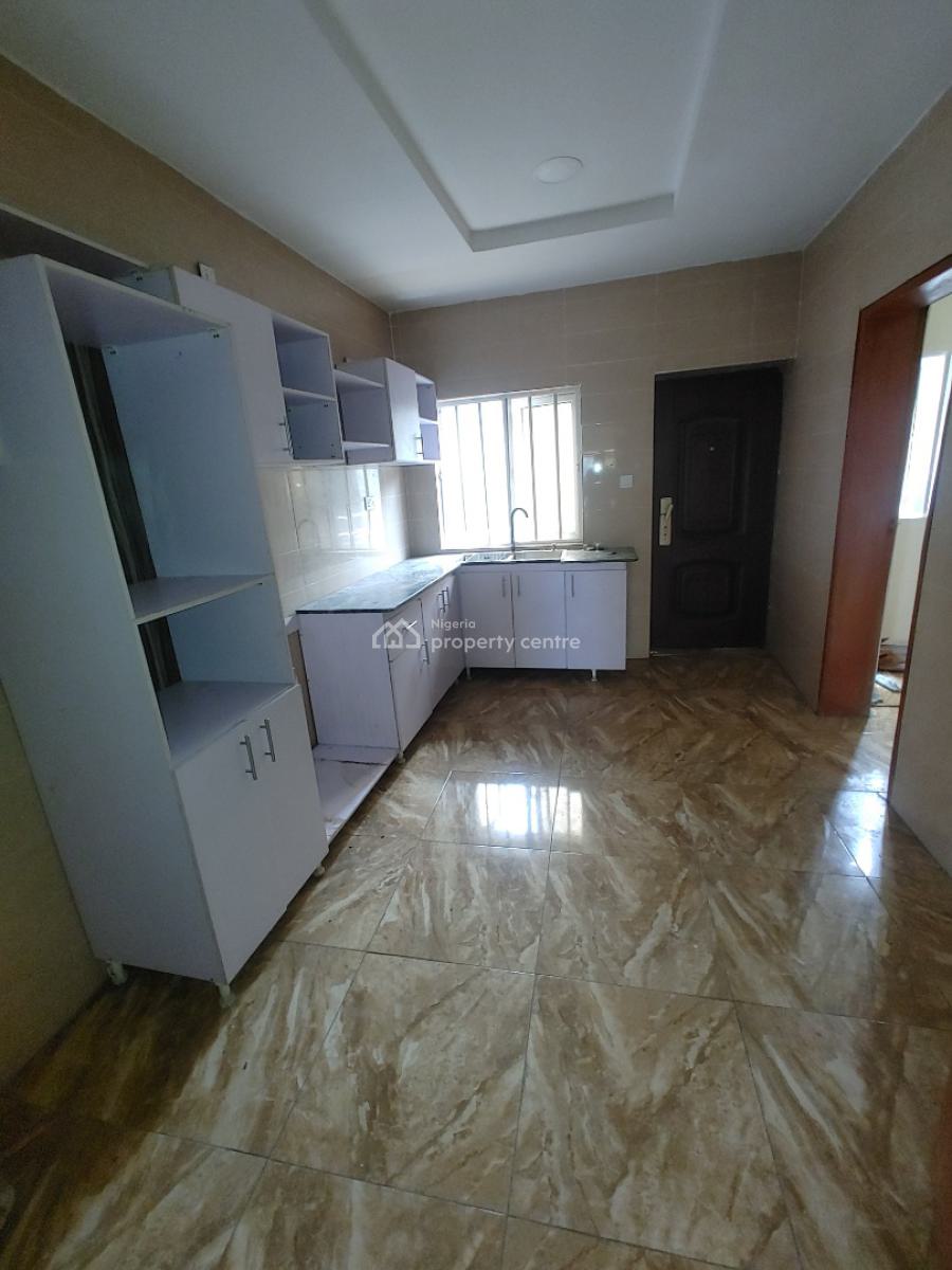 Luxury 3 Bedrooms in an Estate, Sangotedo, Ajah, Lagos, Flat / Apartment for Rent