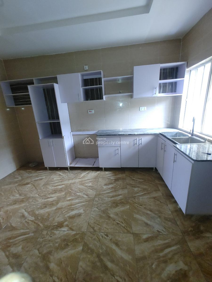 Luxury 3 Bedrooms in an Estate, Sangotedo, Ajah, Lagos, Flat / Apartment for Rent