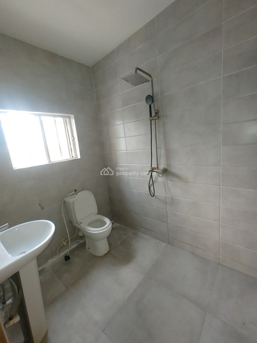 Luxury 3 Bedrooms in an Estate, Sangotedo, Ajah, Lagos, Flat / Apartment for Rent