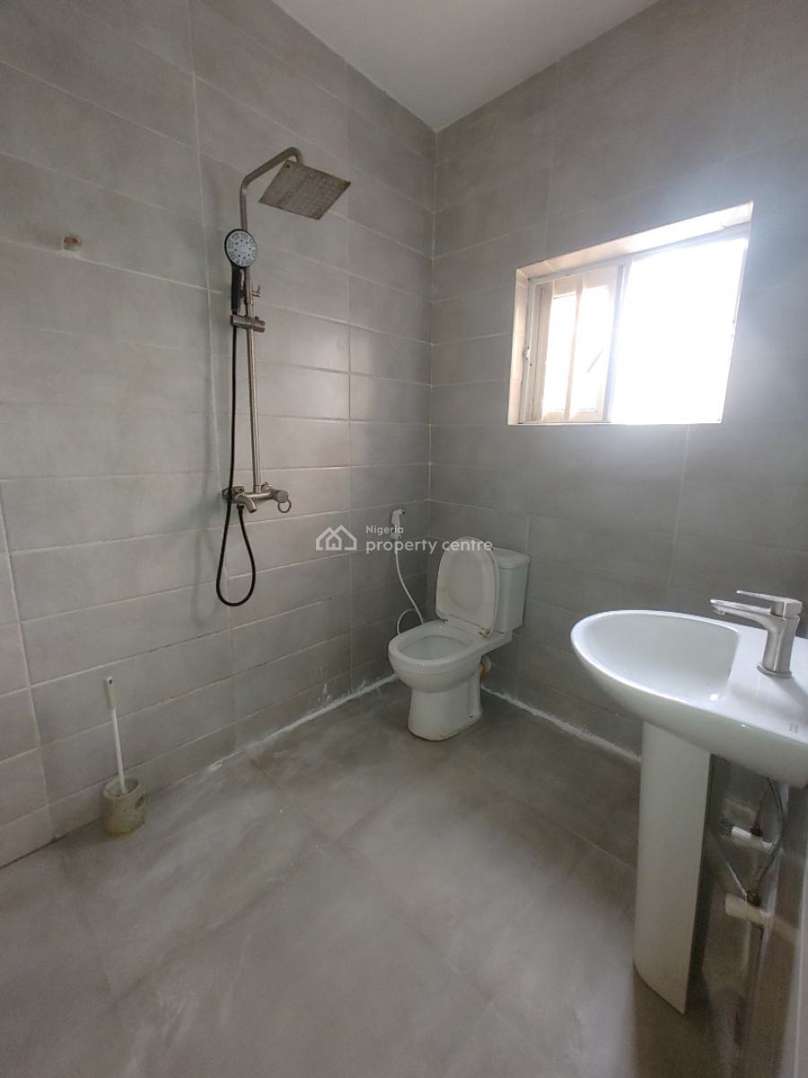 Luxury 3 Bedrooms in an Estate, Sangotedo, Ajah, Lagos, Flat / Apartment for Rent