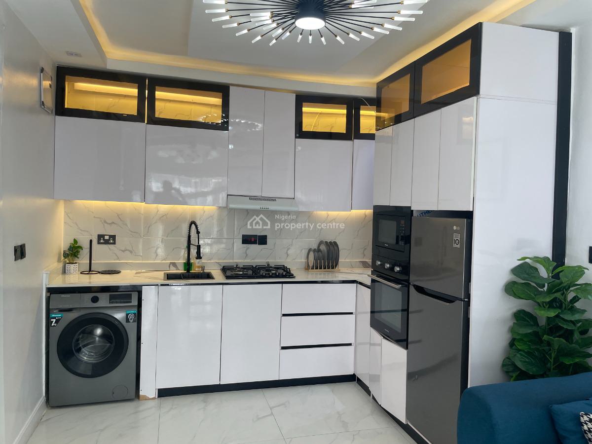 Premium 1 Bedroom Apartment in Lekki Phase 1, Adewale Taiwo Cls, Lekki Phase 1, Lekki, Lagos, Flat / Apartment Short Let