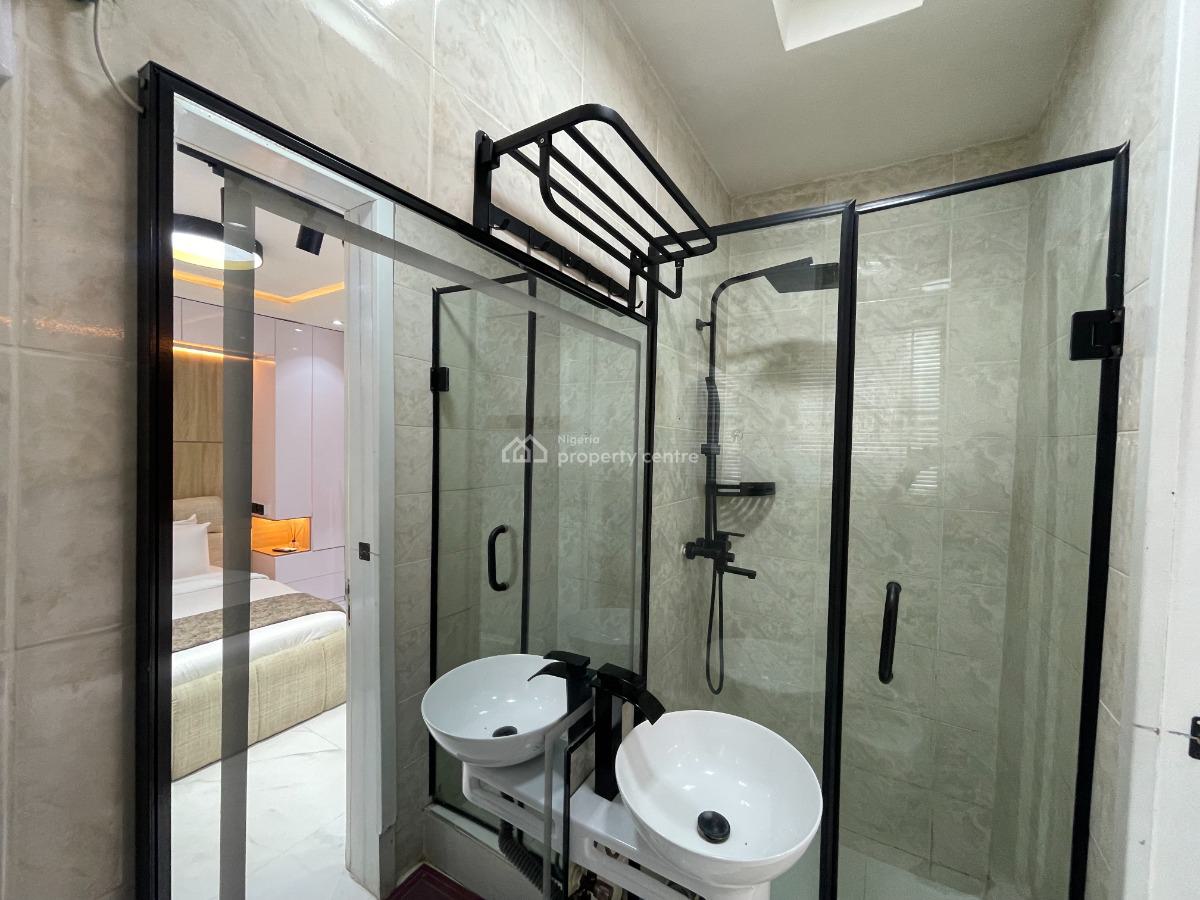 Premium 1 Bedroom Apartment in Lekki Phase 1, Adewale Taiwo Cls, Lekki Phase 1, Lekki, Lagos, Flat / Apartment Short Let