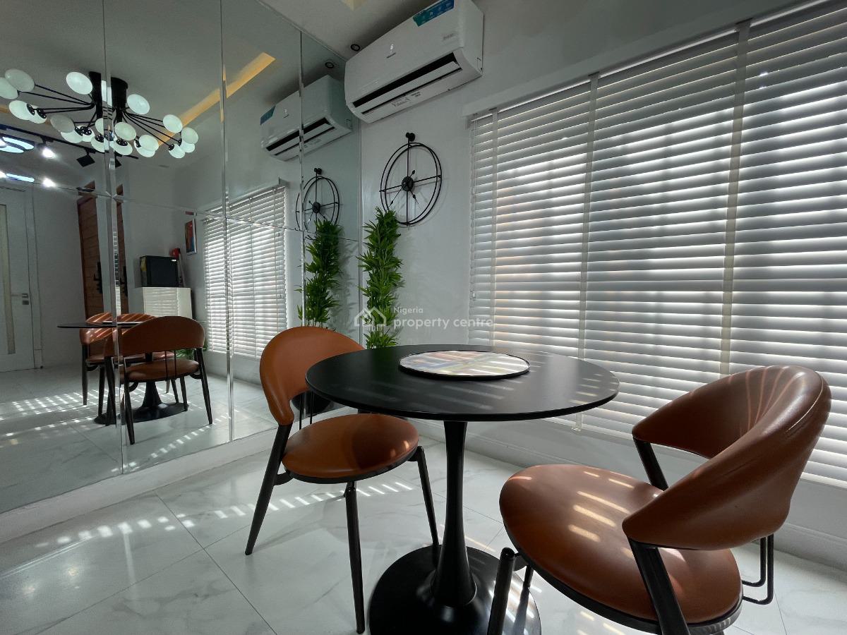 Premium 1 Bedroom Apartment in Lekki Phase 1, Adewale Taiwo Cls, Lekki Phase 1, Lekki, Lagos, Flat / Apartment Short Let