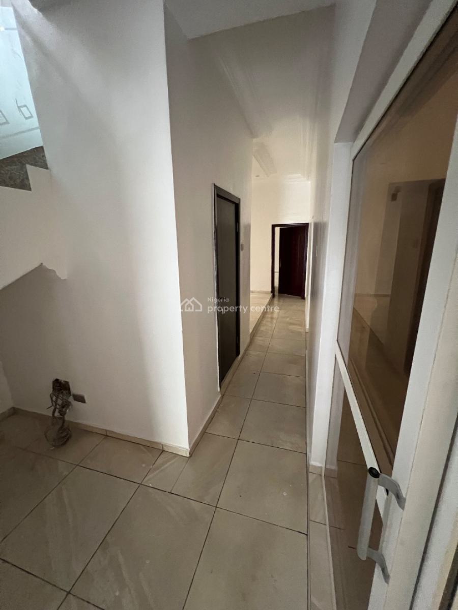 Massive 7-bedroom Fully Detached Duplex with 2-bedroom Bq., Lekki Phase 1, Lekki, Lagos, House for Rent